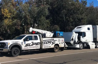 Heavy-duty roadside truck repair service